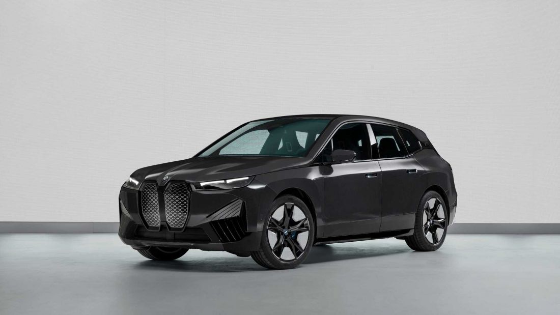  BMW demuestra la tecnología de cambio automático de color de pintura en CES