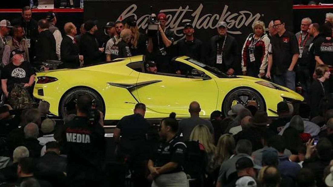 Chevrolet Corvette Z06 đời 2023 có giá ngang hypercar