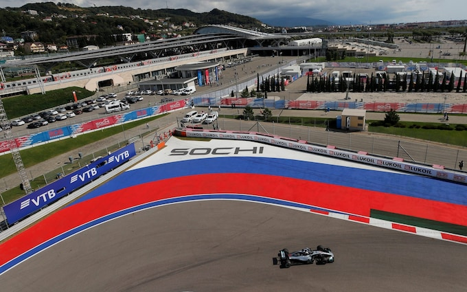F1 hủy hợp đồng chặng đua Grand Prix tại Nga, một số tay đua cũng gặp cản trở