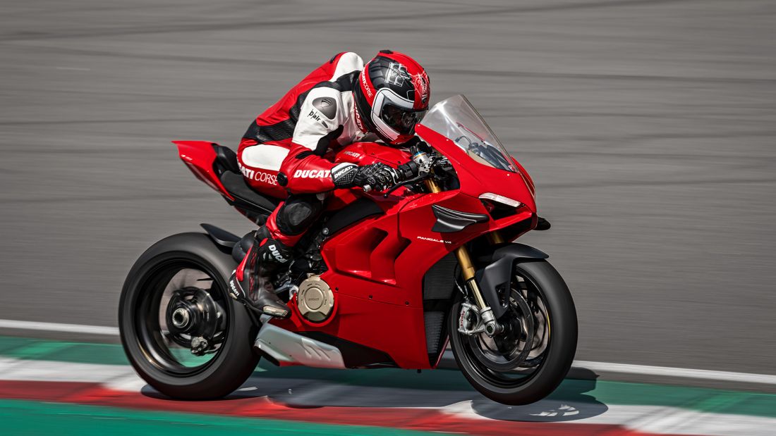 Panigale V4s.cafeauto