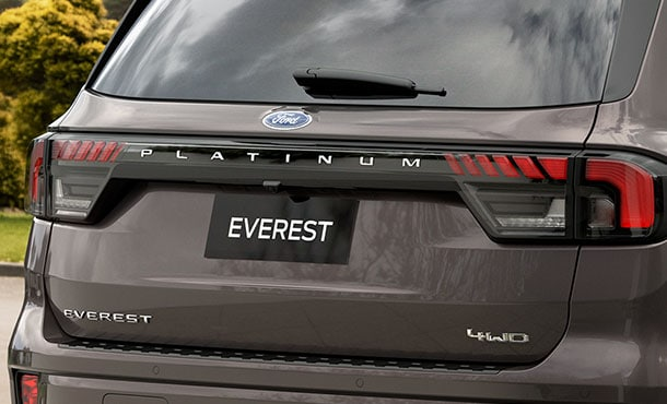  Ford Everest de nueva generación en Vietnam carece de motor diesel V6 versión .0L