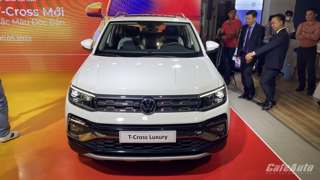 suv-co-nho-volkswagen-t-cross-trinh-lang-gia-tu-1-1-ty-dong-canh-tranh-voi-peugeot-2008