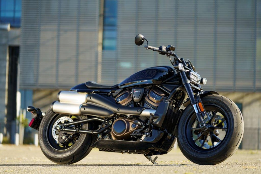 HarleyDavidson Sportster S Review First Ride  autoX