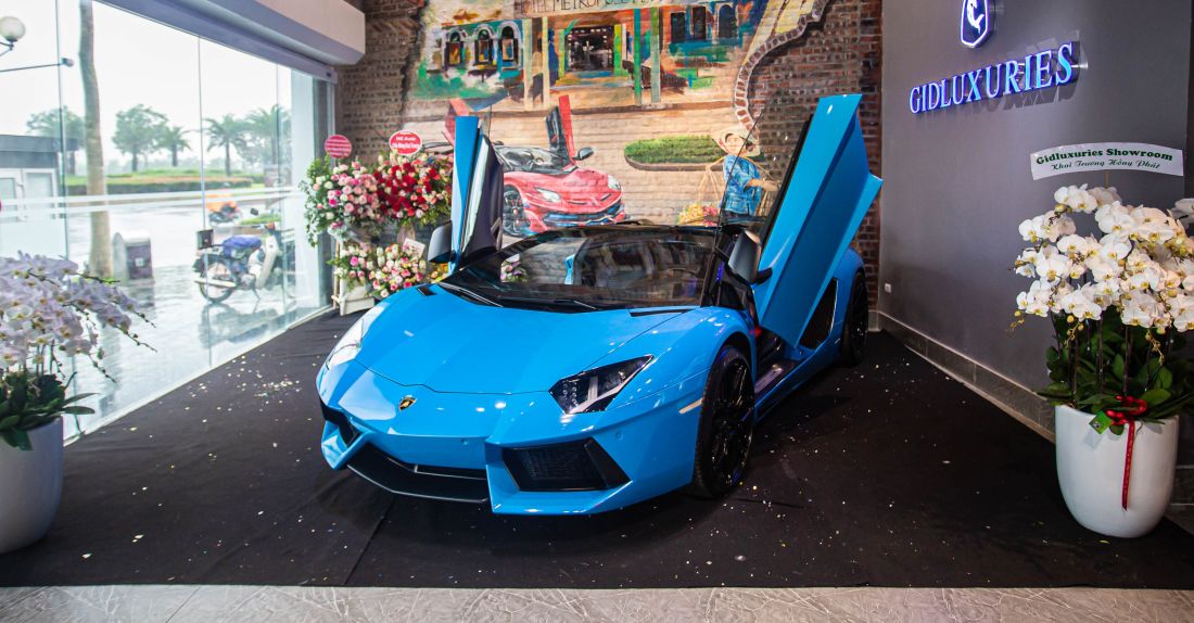 Aventador LP7004 Roadster của đại gia Hải Phòng bất ngờ xuất hiện tại Sài Gòn