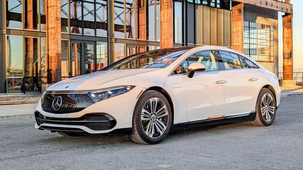 Mercedes-Benz EQS 2023 có 2 phiên bản, giá dự kiến từ 5.5 tỷ đồng