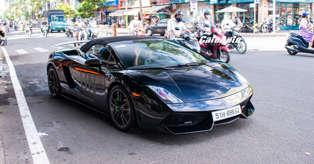 Lamborghini Gallardo Spyder Performante mới mua của ông Đặng Lê Nguyên Vũ  có gì đặc biệt? 