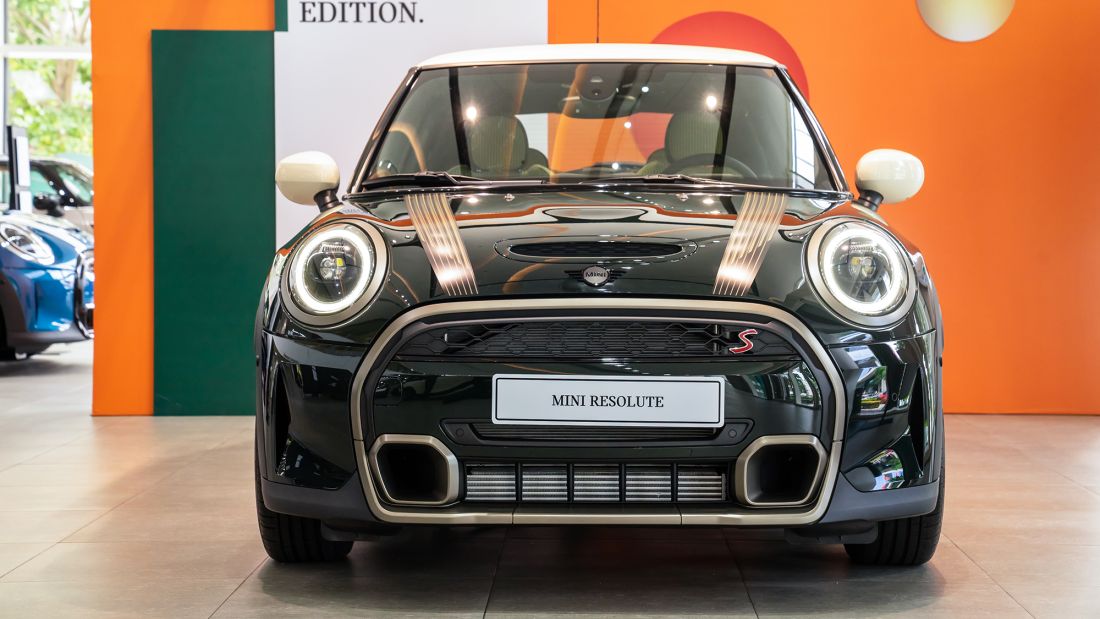 MINI Cooper S có thêm phiên bản mới giá từ 2.3 tỷ đồng với màu sơn độc quyền