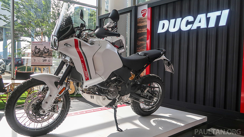 Về Việt Nam gần 600 triệu đồng, Ducati Desert X có gì để thu hút giới mô tô địa hình?