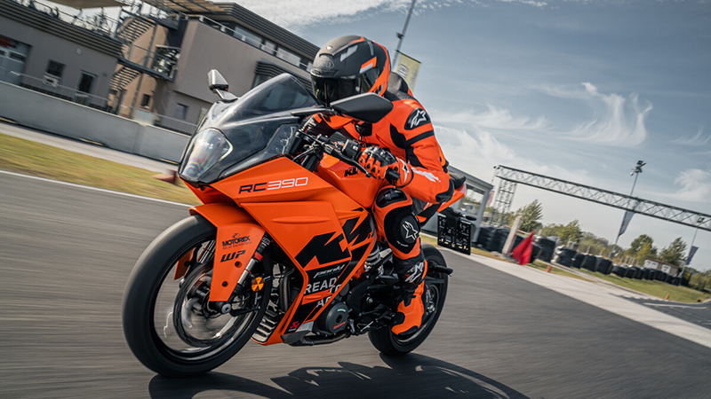 Dàn xe phân khối lớn của KTM vừa có bộ cánh mới, hứa hẹn về Việt Nam sắp tới