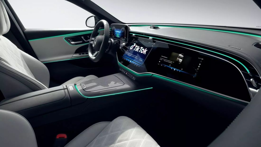 Mercedes E-Class 2023 lộ ảnh nội thất, tựa như xe điện, tích hợp cả ứng  dụng có gốc Trung Quốc 
