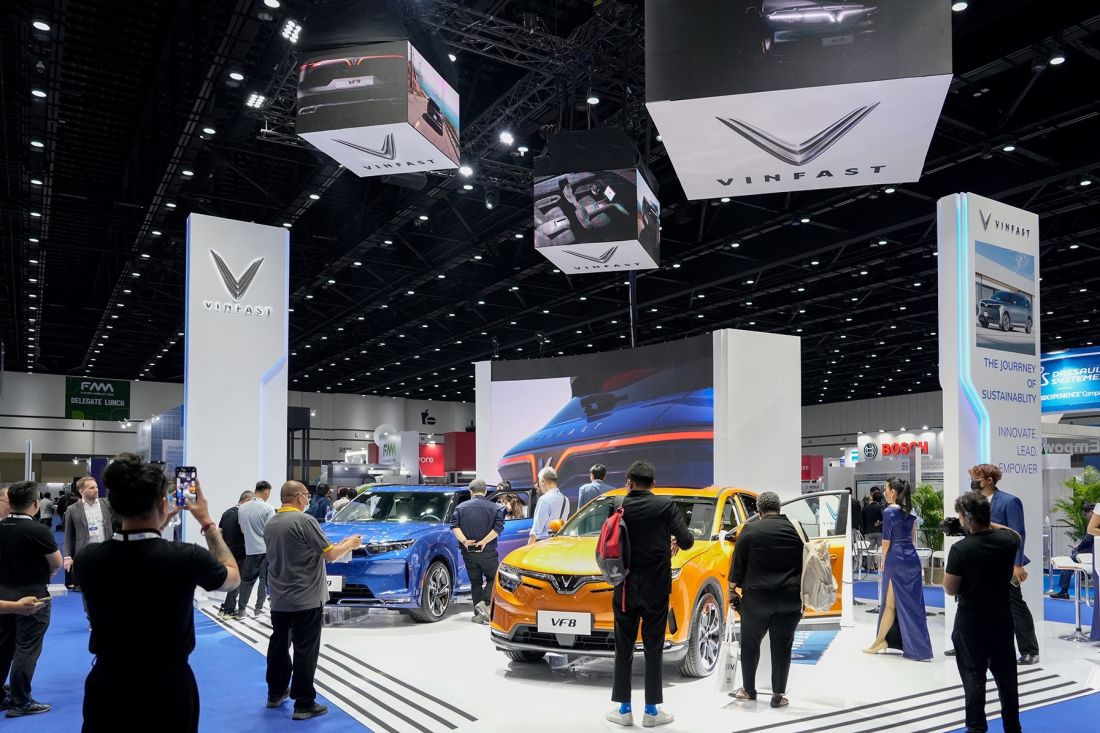 VinFast công bố mở rộng sang thị trường Đông Nam Á cùng với ra mắt 4 mẫu ô tô điện tay lái nghịch đầu tiên