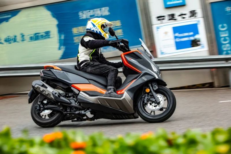 Kymco Xciting S350 ra mắt tại Việt Nam, đối đầu Honda SH350i