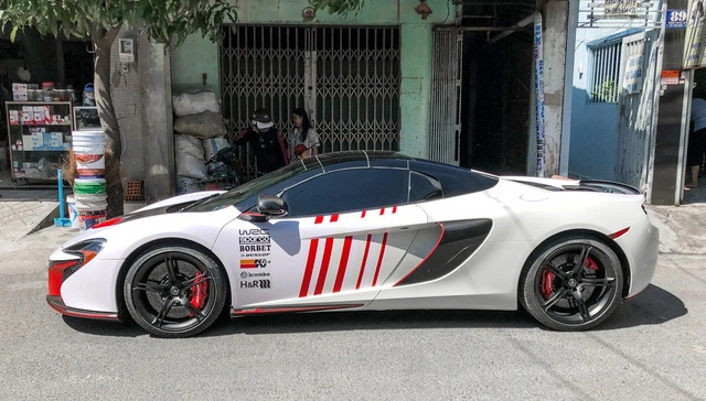 lai-lich-sieu-xe-mclaren-650s-cua-jessie-luong-nguoi-to-cao-chu-showroom-noi-tieng-co-hanh-vi-lua-dao