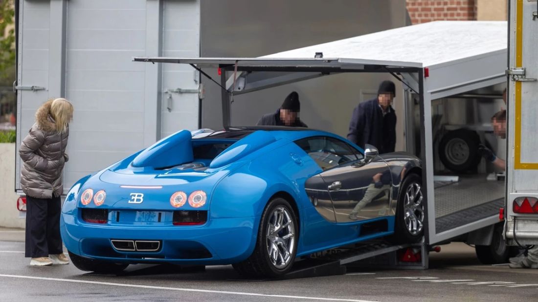 4-chiec-bugatti-veyron-sieu-hiem-bi-canh-sat-tich-thu