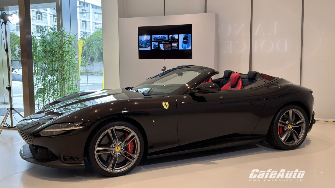 can-canh-sieu-xe-ferrari-roma-spider-tai-viet-nam