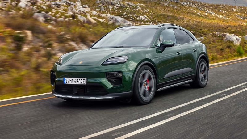 porsche-bo-sung-them-2-phien-ban-cho-macan-ev-co-tuy-chon-off-road