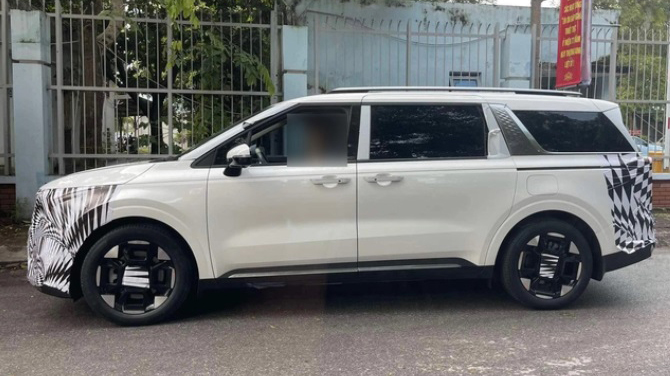 phien-ban-facelift-cua-kia-carnival-xuat-hien-tai-viet-nam-lieu-co-tuy-chon-hybrid