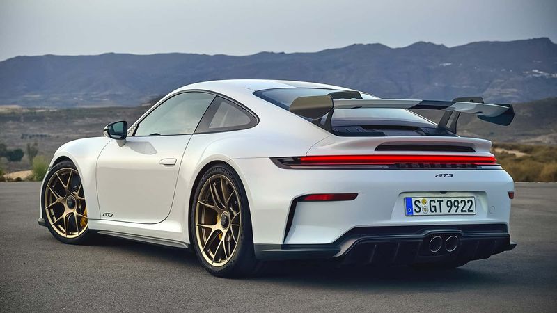 porsche-911-gt3-co-ban-nang-cap-moi-hieu-suat-hon-500-ma-luc