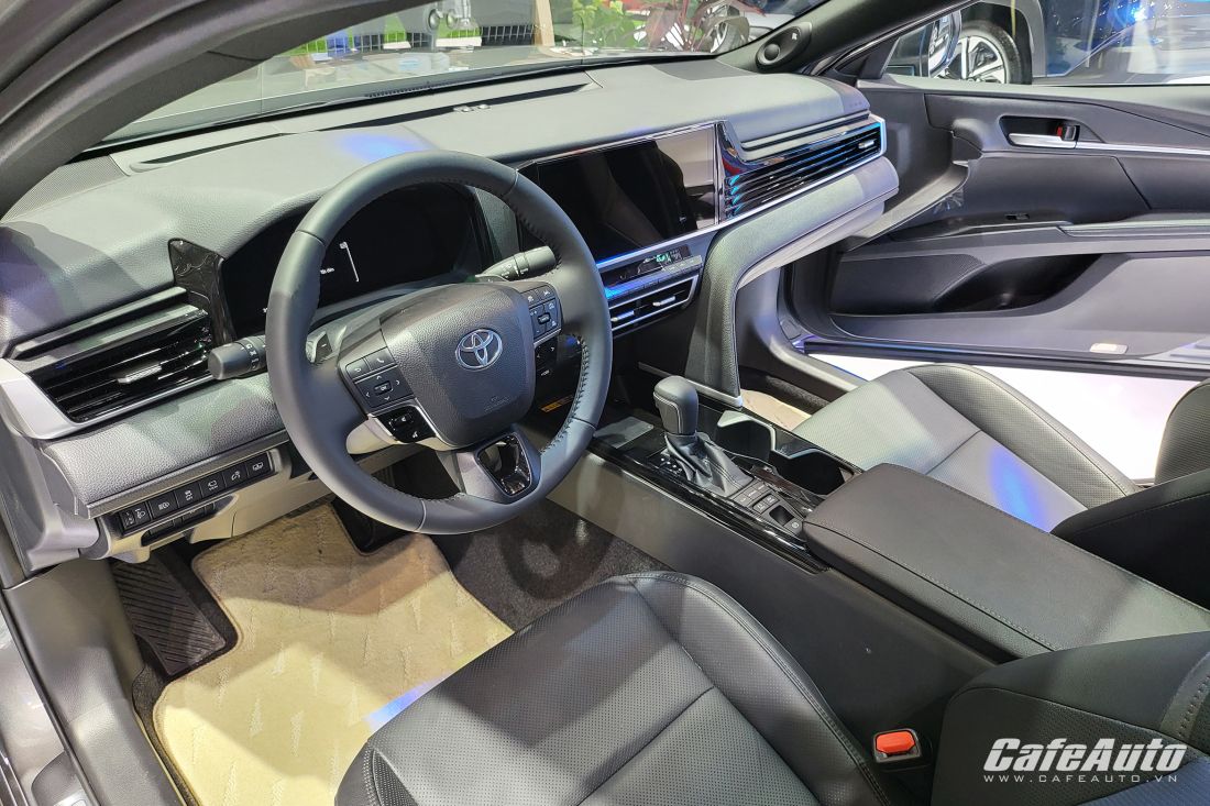 toyota-camry-the-he-moi-ra-mat-tai-vms-2024-gia-cao-nhat-hon-1-5-ty-dong