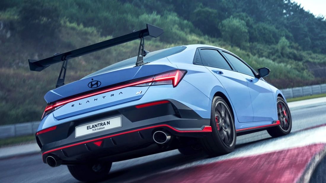 xe-dua-duong-pho-hyundai-elantra-n-co-them-phien-ban-tcr-edition