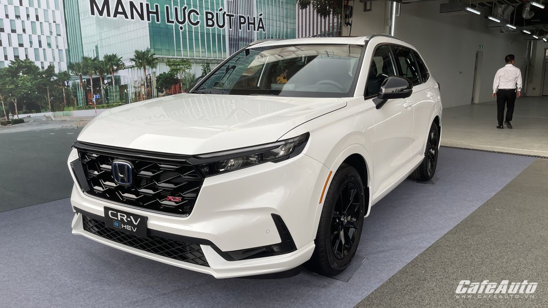 suzuki-xl7-bat-ngo-dan-dau-nhom-xe-hybrid-tai-viet-nam