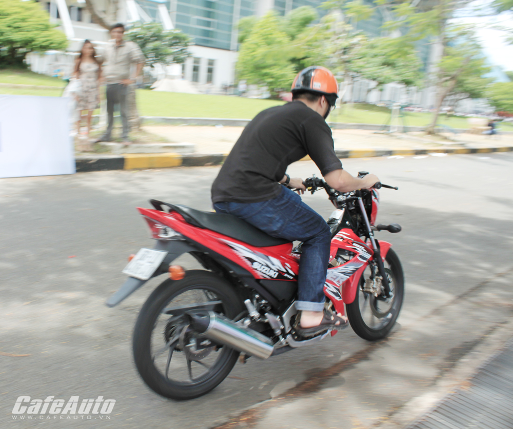 mot-thoi-lan-luot-exciter-nhung-suzuki-raider-dang-am-tham-khai-tu-tai-viet-nam