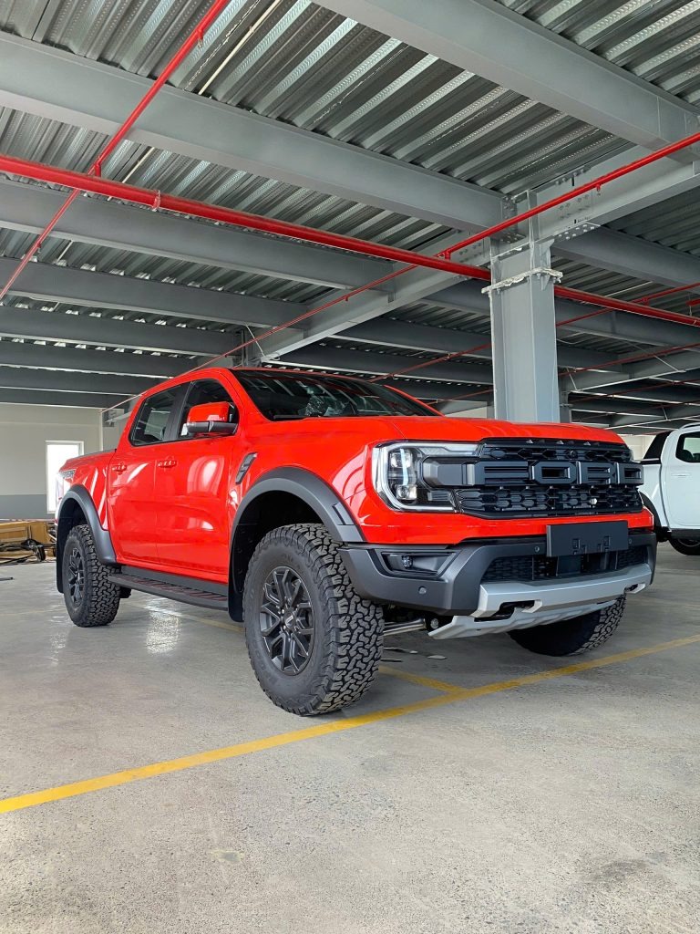 Phát mệt với các bác bán Ranger Raptor cũ: xe chạy 5 năm rồi mà giá vẫn ối dồi ôi