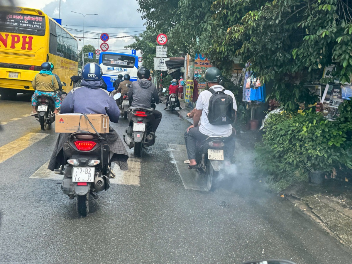 Tất tần tật về việc hạn chế xe máy xăng vào Vành đai 1: Xe bạn có trong diện ảnh hưởng?