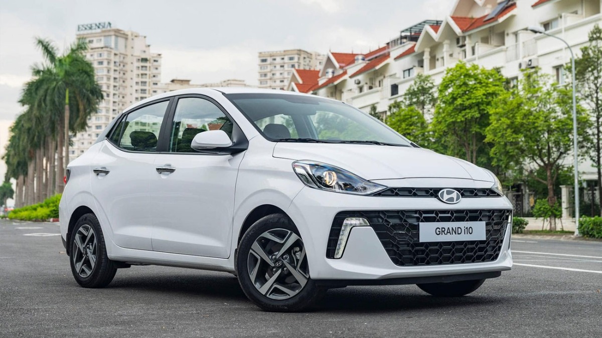 Top những mẫu xe ô tô cũ giá dưới 300 triệu đồng đáng mua nhất cho gia đình