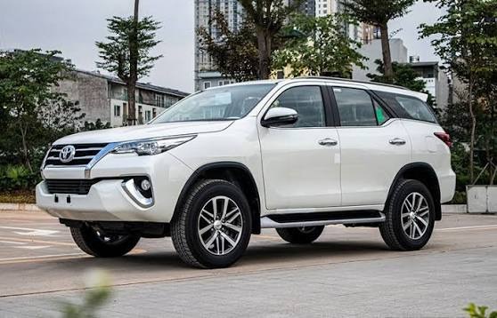 Giá xe Toyota Fortuner cũ: Vua giữ giá một thời giờ còn bán được bao nhiêu, vì sao người mua vẫn tranh cãi?
