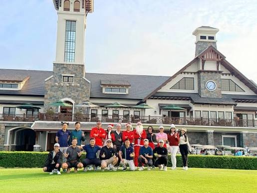 Top địa chỉ quán golf indoor Hà Nội giá rẻ cho người mới tập chơi
