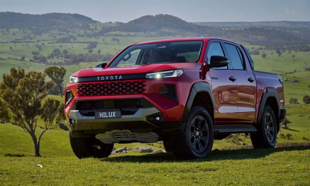 Toyota Hilux 2026: Chân dung bán tải Nhật đe dọa ngôi vương Ford Ranger tại Việt Nam
