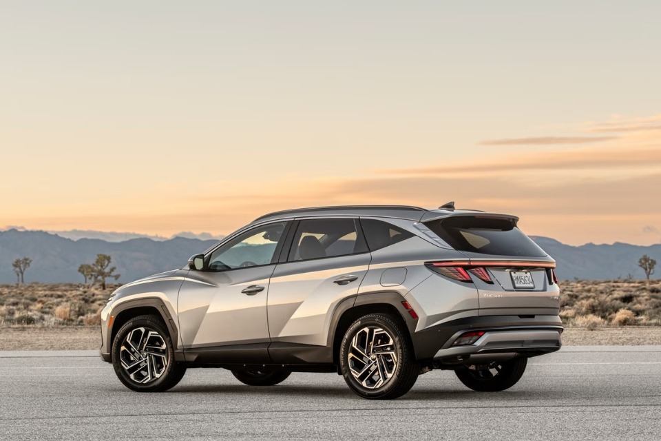Hyundai Tucson Hybrid 2026 về Việt Nam: Giá dự kiến hơn 1 tỷ đồng, sắp ra mắt tháng 10