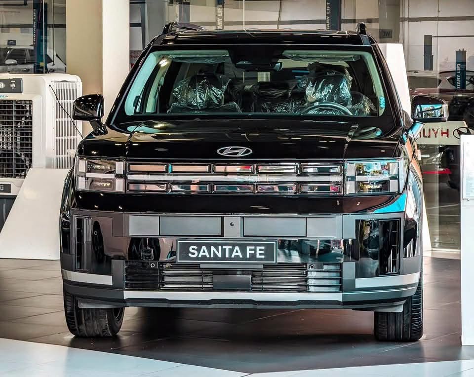Hyundai Santa Fe cần thay đổi những chi tiết gì thì khách Việt sẽ bỏ Ford Everest qua mua SantaFe?