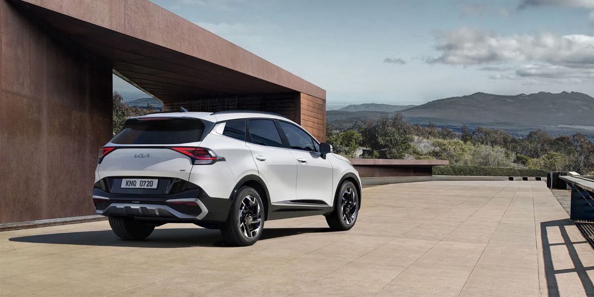 Kia Sportage giảm giá còn 749 triệu đồng: Tất tần tật về mẫu C-SUV công nghệ và chiến lược phủ đầu của THACO Kia