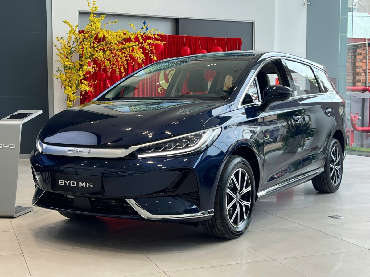 Vì sao BYD M6 bán chạy nhất của BYD tại Việt Nam? MPV điện được doanh nghiệp và dịch vụ đưa đón khách Trung Quốc săn đón