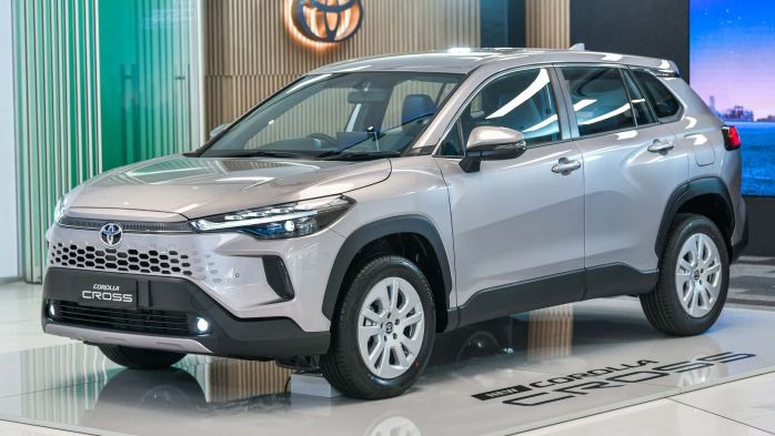 Đánh giá Toyota Corolla Cross 2026: Bản Hybrid có đáng tiền hơn bản xăng?