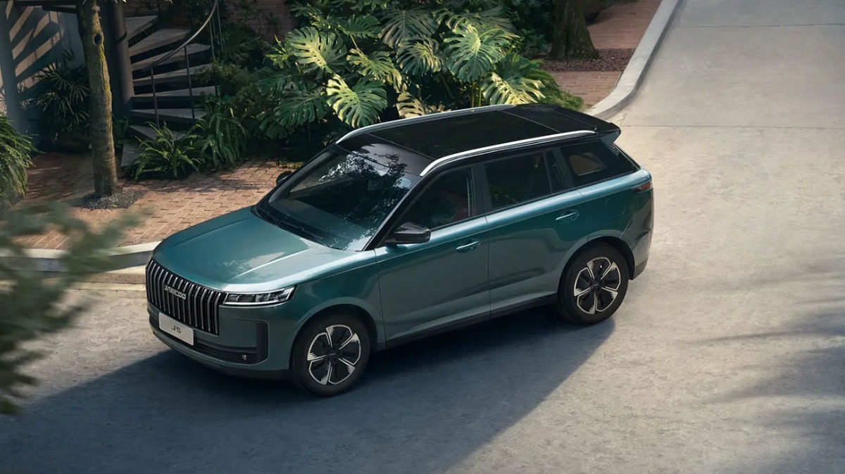 Jaecoo J5 công bố giá chính thức từ 499 triệu đồng tại Việt Nam: SUV xăng, hybrid và điện có gì đặc biệt?