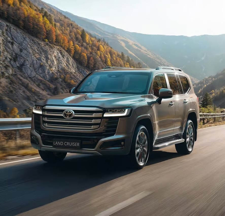 Toyota Land Cruiser Hybrid tại VIệt Nam có gì mà giá hơn 4,7 tỷ đồng?