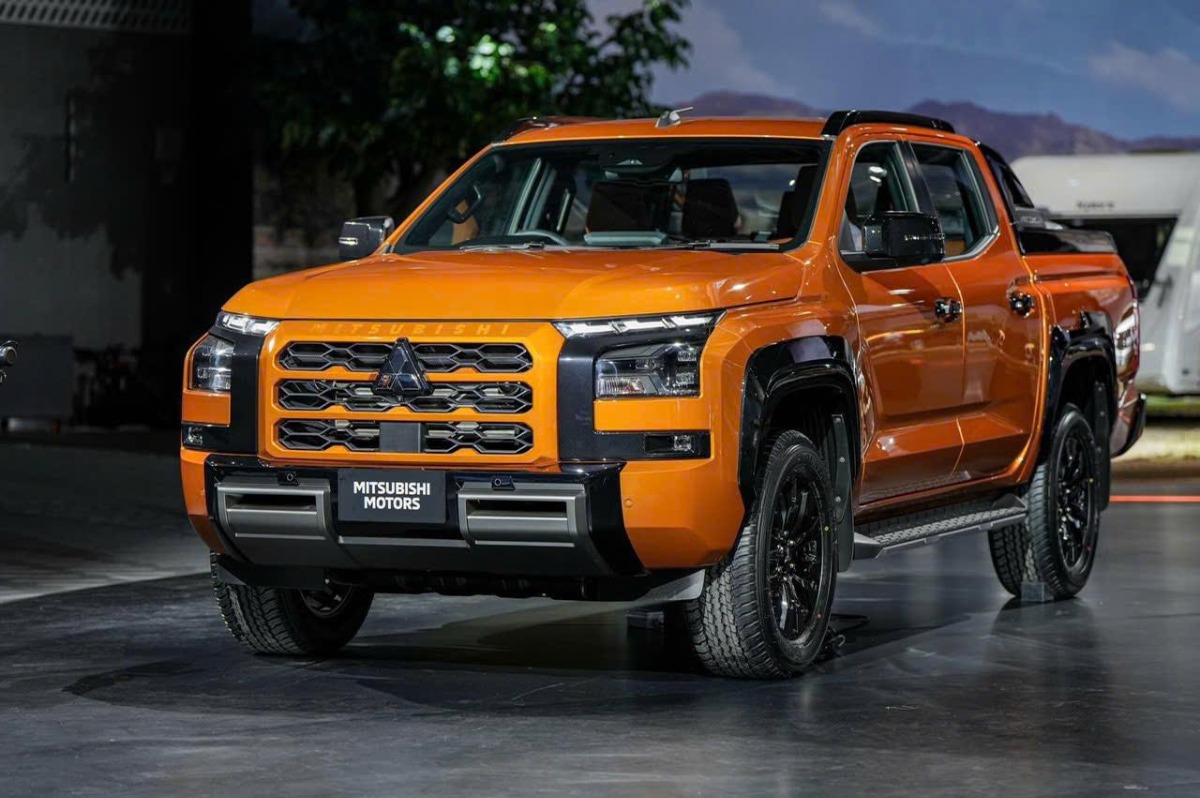 Mitsubishi Triton nhờ đâu mà bất ngờ soán ngôi ‘đức zua’ Ford Ranger