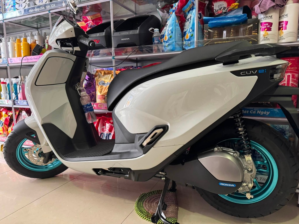 Giá Honda CUV e: tháng 10/2026: giảm giá mạnh tại đại lý, cần xem thông số và chính sách thuê pin