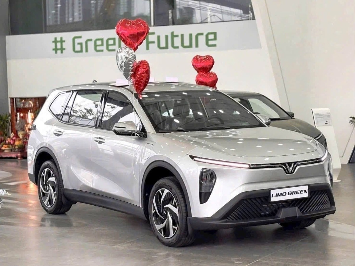 Xe điện Vinfast Limo Green lừng lững ở vị trí xe bán chạy thứ nhì thị trường ô tô Việt Nam