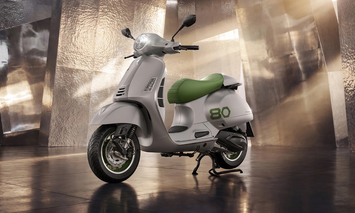 Vespa Edizione Ottantesimo ra mắt tại Việt Nam với giá dự kiến 372 triệu đồng, xe tay ga đắt hơn cả Sedan cỡ A là có thật