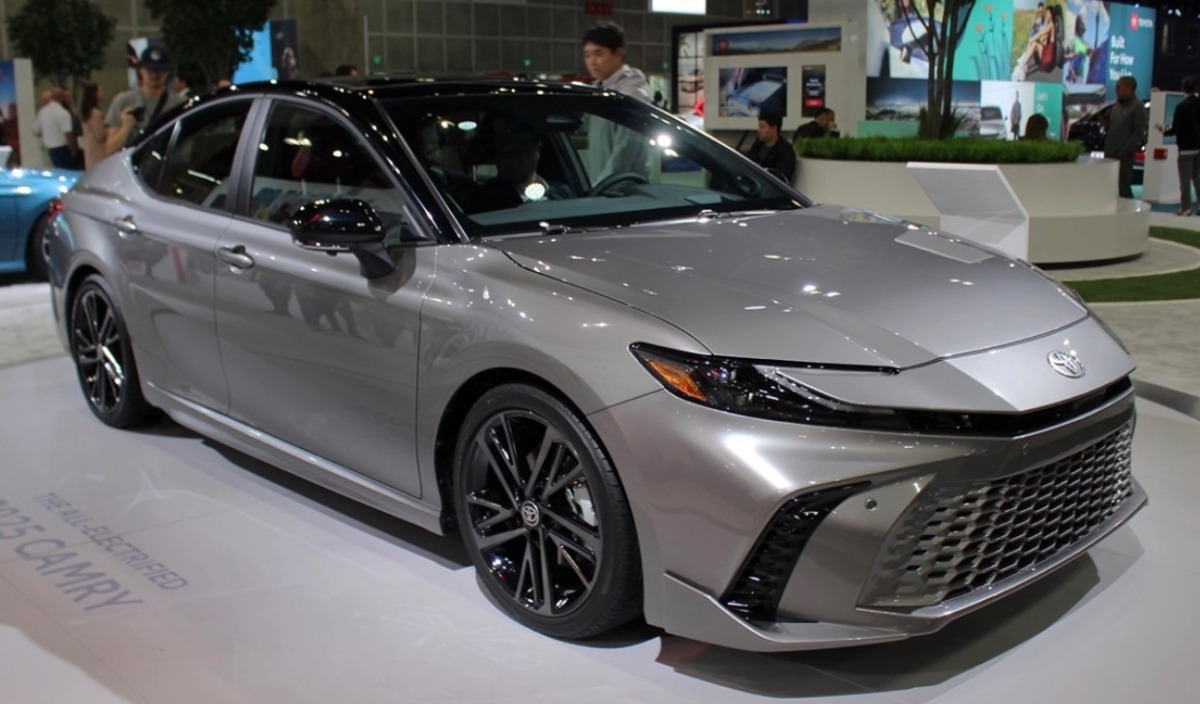 Giữa làn sóng xe điện ồ ạt, Toyota vẫn phát triển động cơ xăng thế hệ mới