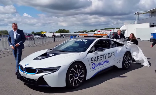 BMW i8 làm xe dẫn đường tại giải đua Formula E