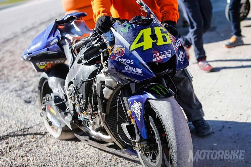 Tay đua Valentino Rossi “rớt nài” tại buổi chạy thử MotoGP