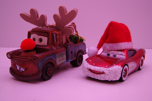Những cách trang trí xe Noel ấn tượng nhất