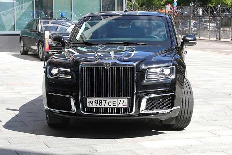 Khám phá khoang nội thất trên chiếc limousine của tổng thống Nga
