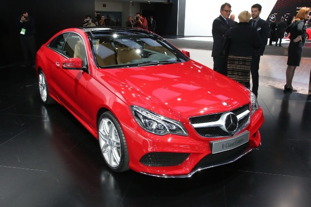 Gia đình Mercedes E-Class tại Detroit 2013