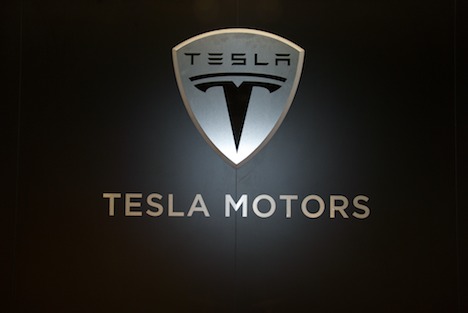 Tesla Motors gây bất ngờ với lợi nhuận khủng trong quý II